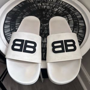 Balenciaga pool slides